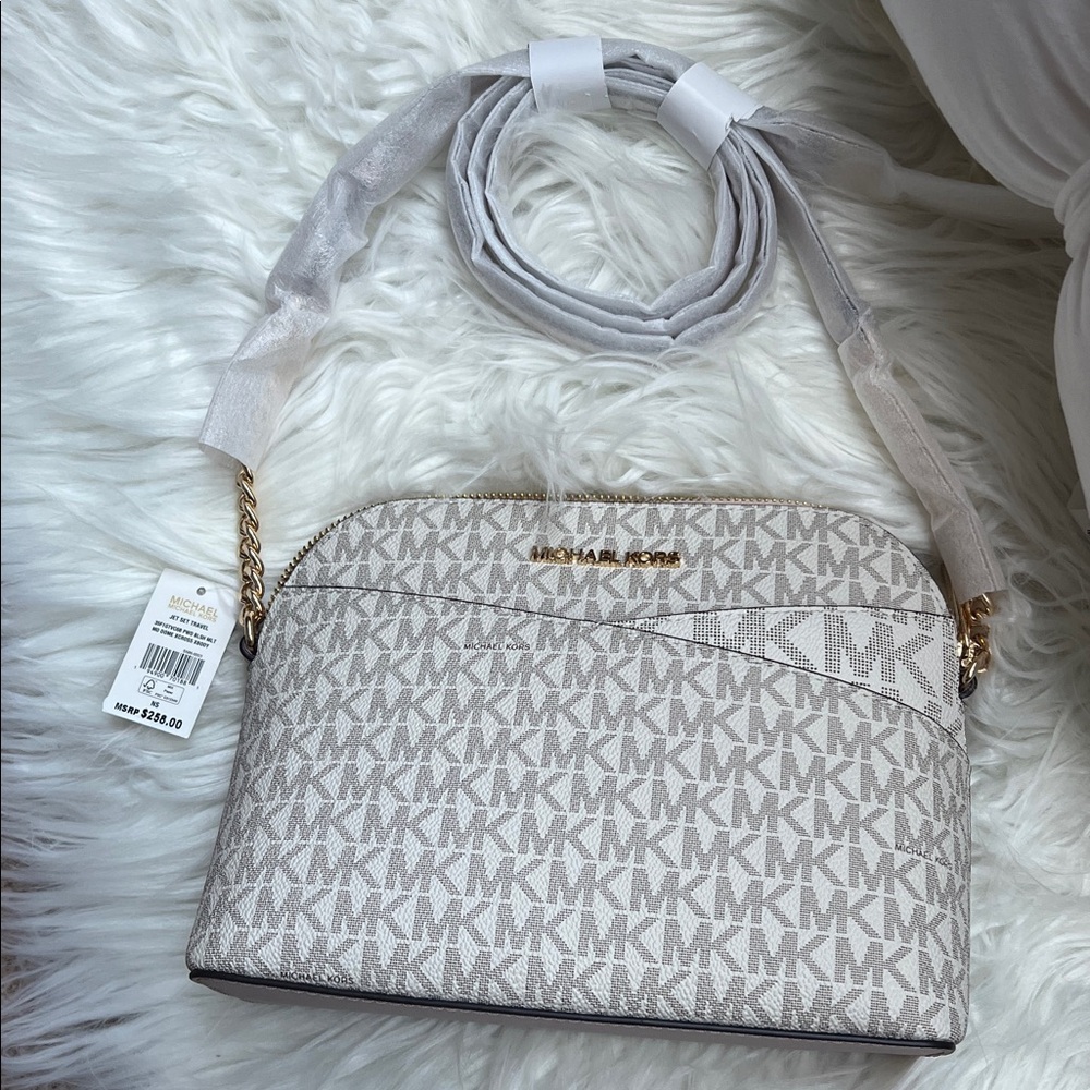 MK Jet Set Travel Medium White/Blush Pink Signature Coated Canvas Crossbody Bag - Picture 16 of 17